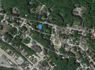 17 Burton St, Mexico, ME 04257