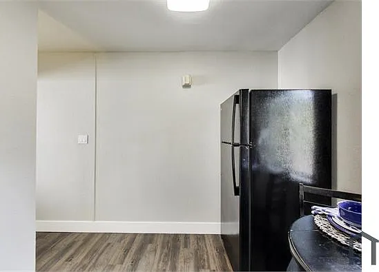 545 S 9th St #8 — Photo 7
