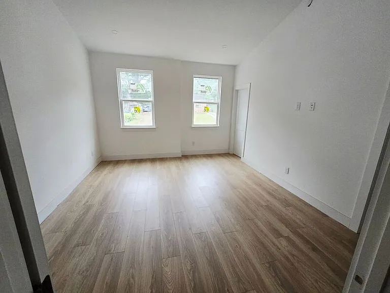 2710 Coronet Way — Photo 17