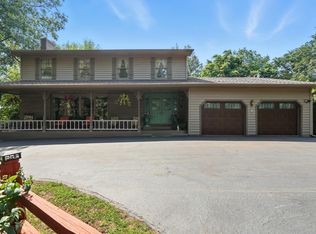 98 Hackney Ln, Valparaiso, IN 46385