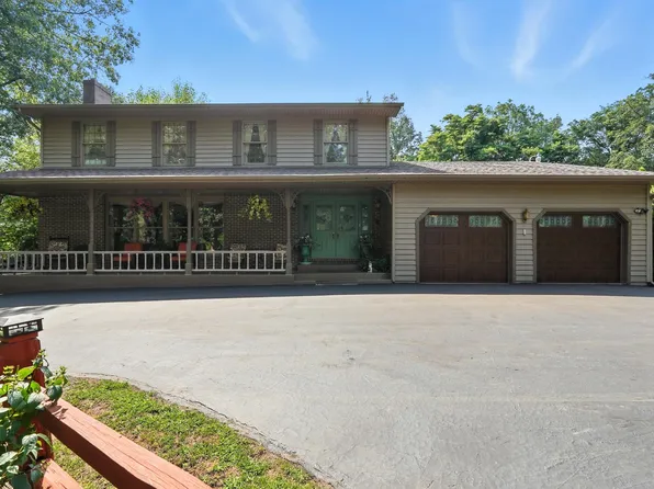 98 Hackney Ln, Valparaiso, IN 46385