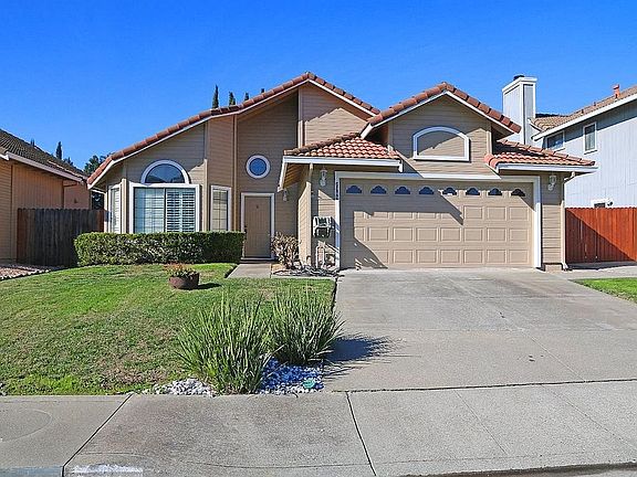 2769 Bay Tree Dr