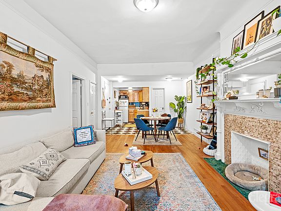 2nd image of 330 W 101st St APT 4A