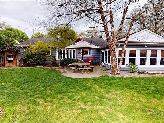 3rd image of 231 Colorado Dr