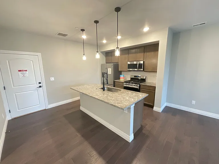 1721 Rose Quartz Hts — Photo 9