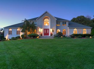1 Woodshire Ter, Towaco, NJ 07082