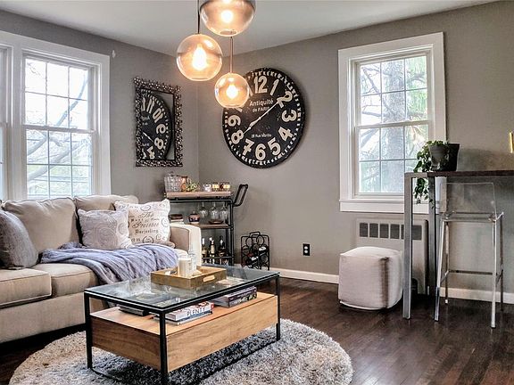 4th image of 3 Lawrence Park Crescent #3