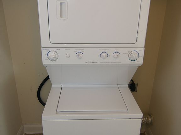 4th image of 4235 Dudleys Grant Dr APT H