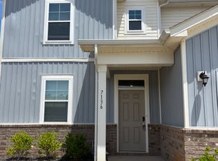 7136 Maple Run Cir, Charlotte, NC 28215