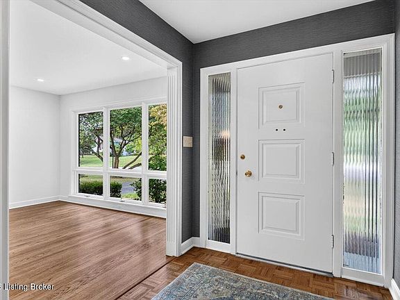 4th image of 2701 Lamont Rd