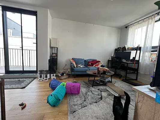 Rented by Rumah Realty Inc | media 3