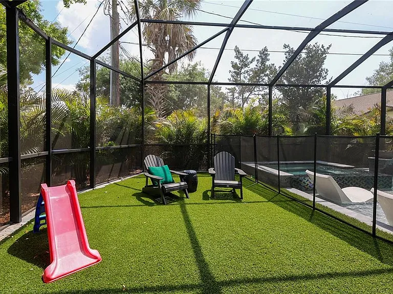 2402 W Parkland Blvd — Photo 43