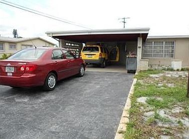2nd image of 201 NW 38th Pl