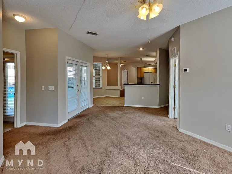 7026 Captiva Cir — Photo 13