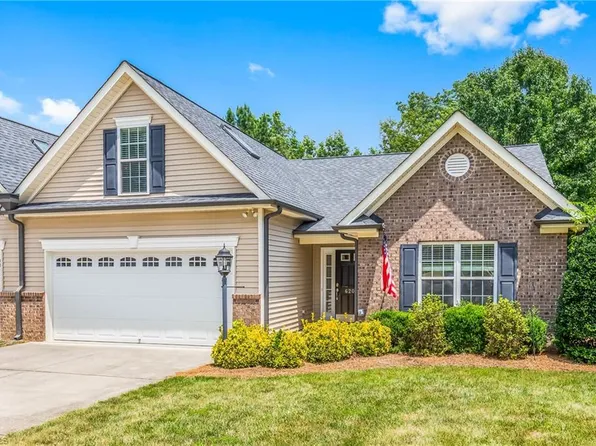 6205 Gough Ct, Clemmons, NC 27012