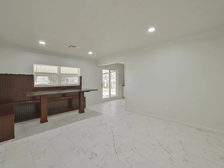 4001 SE 45th St — Photo 7