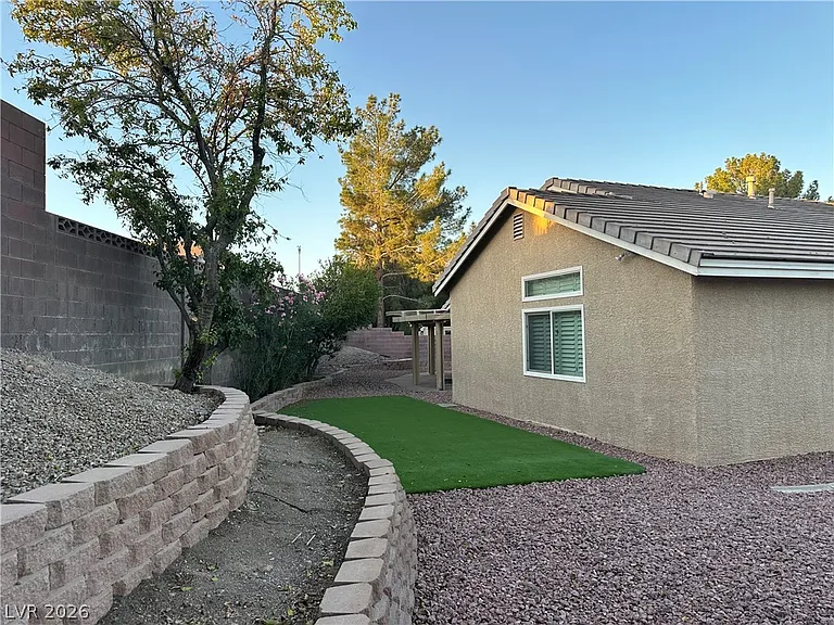 27 Garrett Ct — Photo 16
