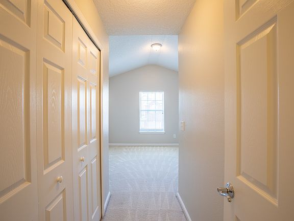 4th image of 13292 Stone Pond Dr