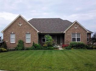 1276 Catalpa Ridge Dr, Lebanon, OH 45036