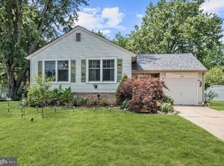 2416 Yellowstone Rd, Cinnaminson, NJ 08077