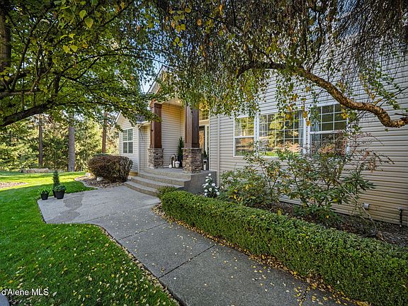 3rd image of 2580 E Sundown Dr