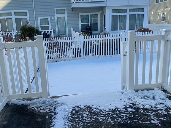 4th image of 178 Sea Grass Ln