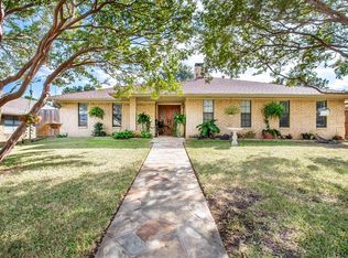 1910 Glen Hill Dr, Carrollton, TX 75007