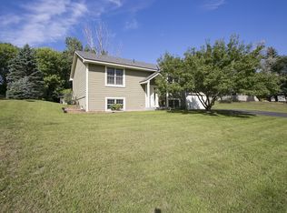 7290 Prairie View Dr, Eden Prairie, MN 55346