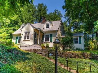 28 Watertown St, Lexington, MA 02421