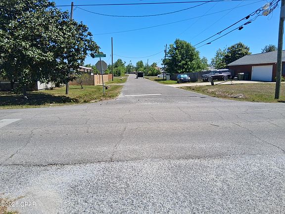 4th image of 918 Colorado Ave