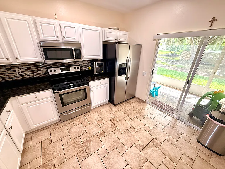 1120 Kennewick Ct — Photo 17