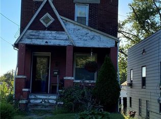 238 Dearborn St, Girard, OH 44420