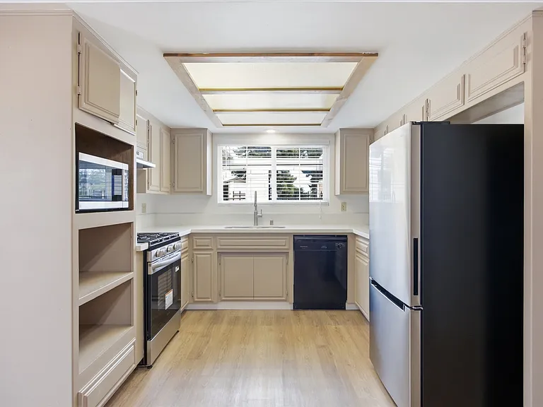4709 Pinecastle Ave — Photo 9