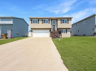 3420 20th Ave NW, Minot, ND 58703