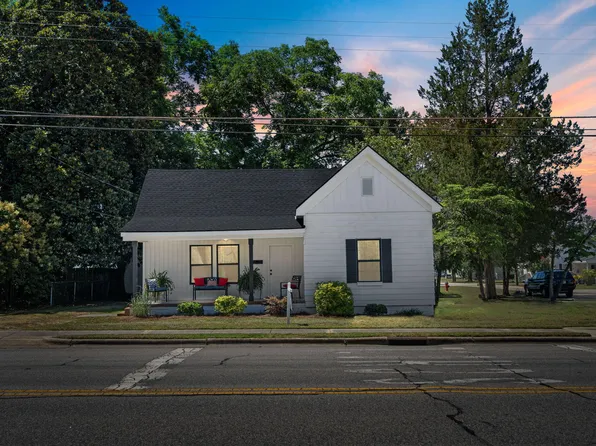 301 Denim Dr, Erwin, NC 28339