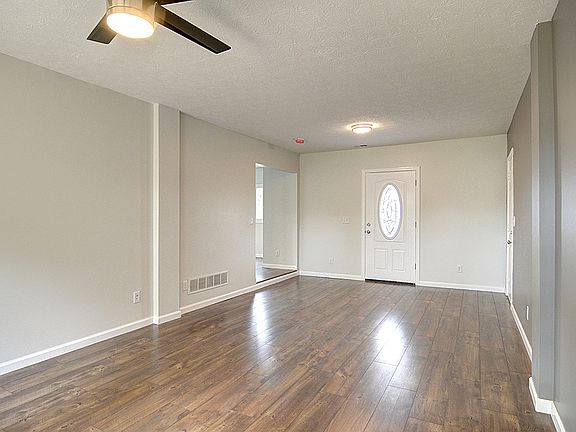 4th image of 700 Buckeye St