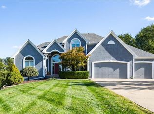 2405 NE Cross Creek Ln, Lees Summit, MO 64086