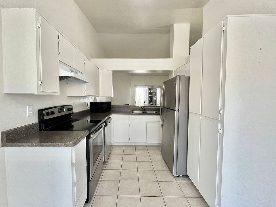1st image of 16818 N 56th St APT 219