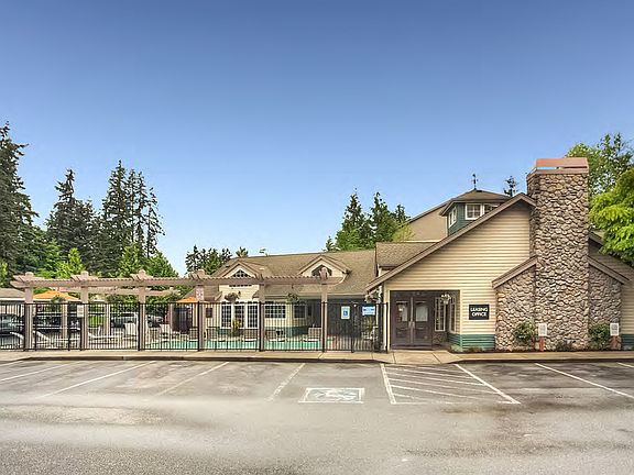 Mill Pointe Main Office and parking lot