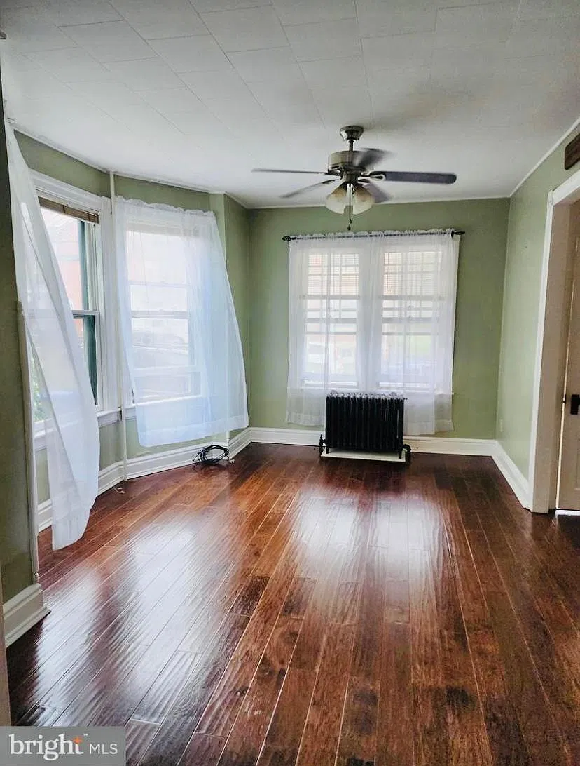 44 E High St — Photo 4