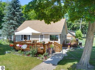 3141 Herron Rd, Frankfort, MI 49635