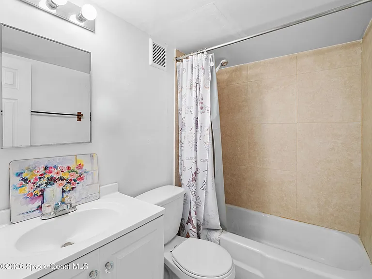 89 NW Irwin Ave #3 — Photo 8
