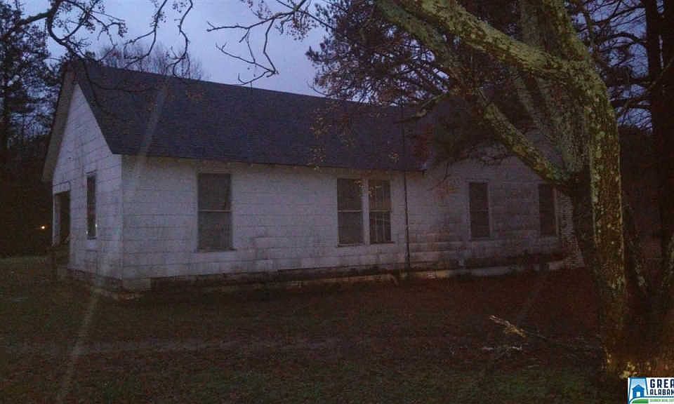 2nd image of 1105 County Line Rd W