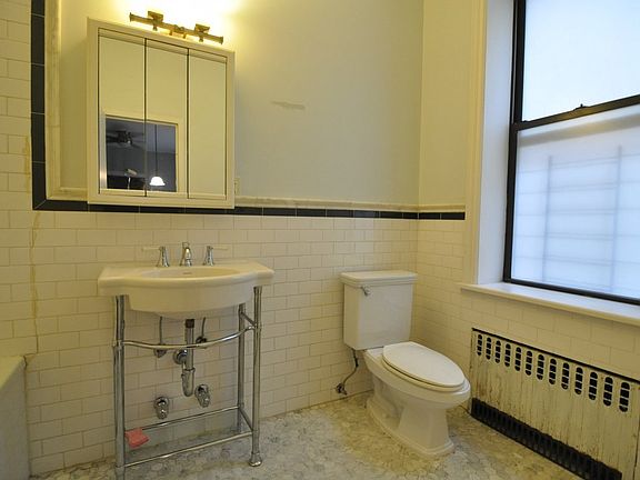 4th image of 291 Eastern Pkwy APT 23