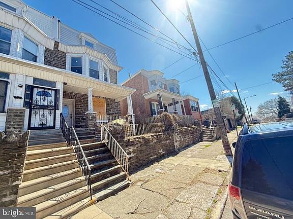 2nd image of 5943 N Marvine St