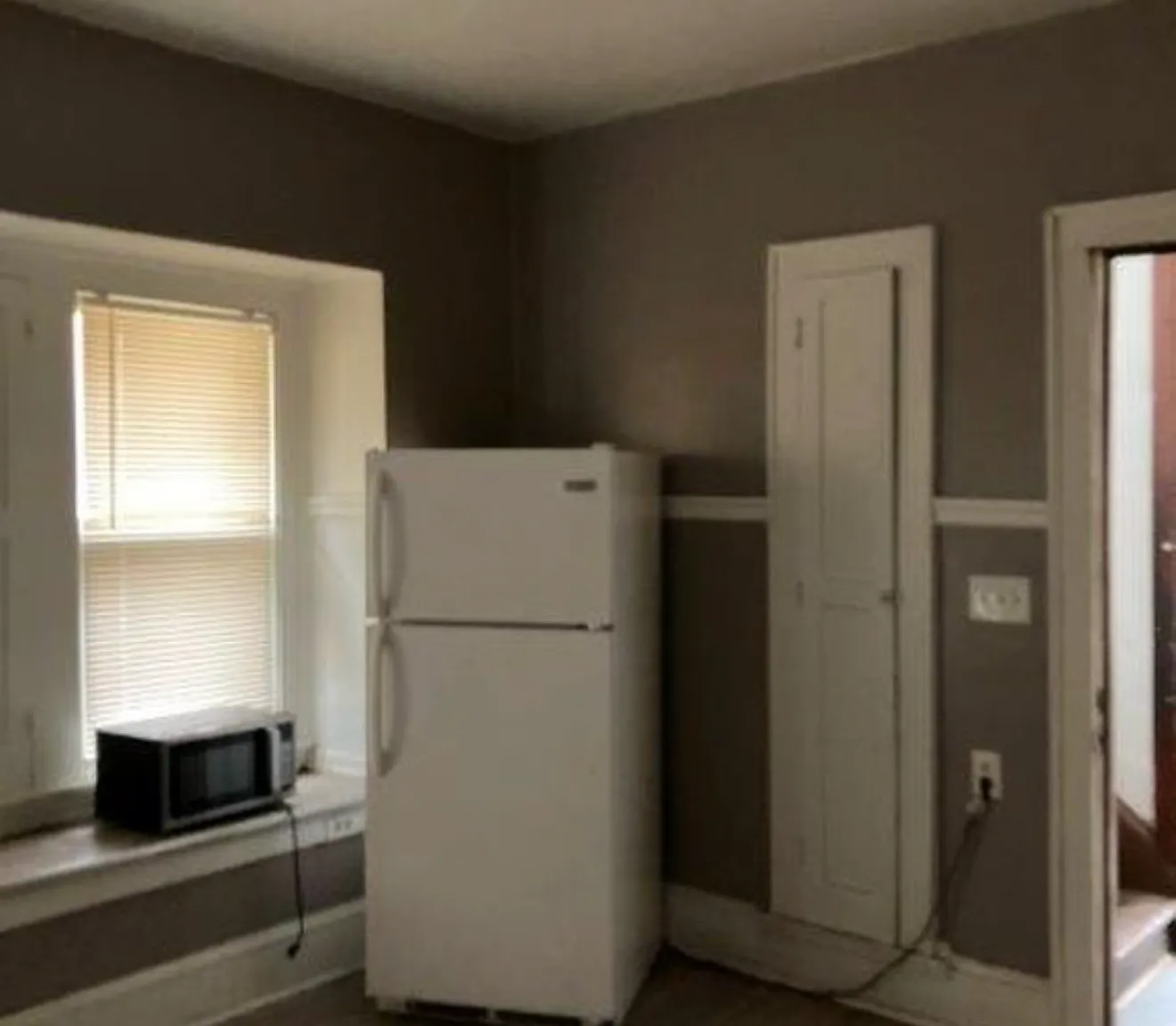 3 bed, 1437 sqft, $1,275 — Photo 2