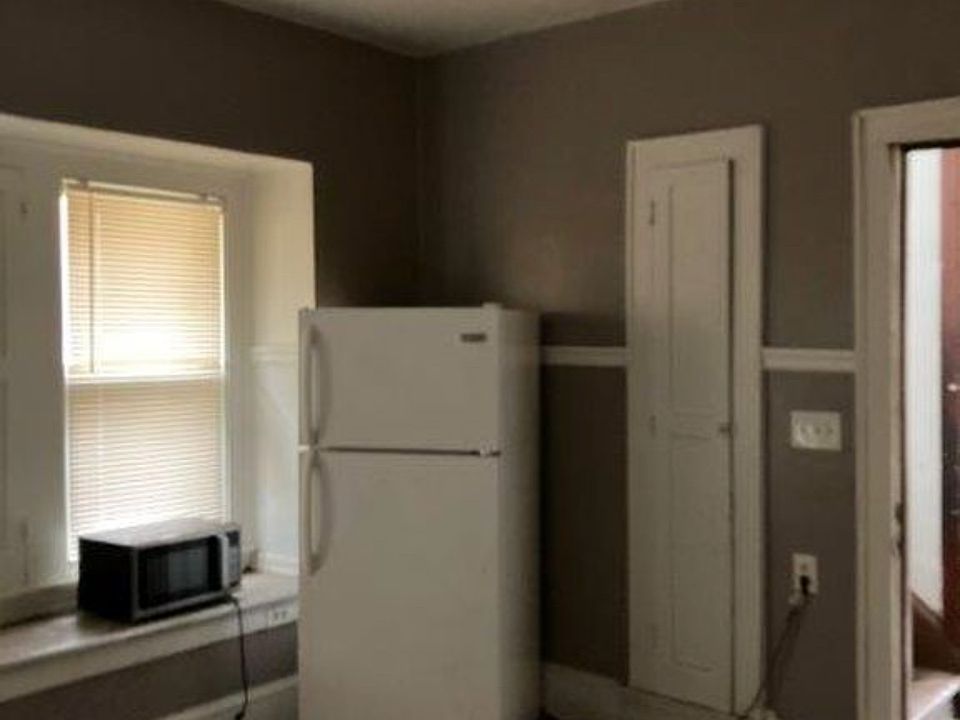 1st image of 2735A N 41st St #A