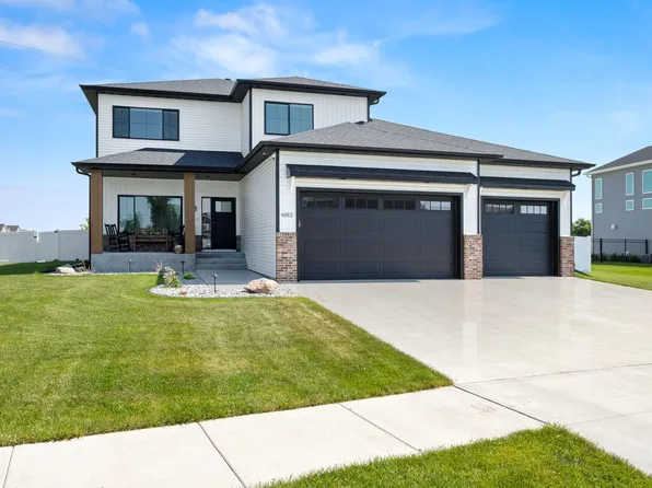 6012 31st St S, Fargo, ND 58104