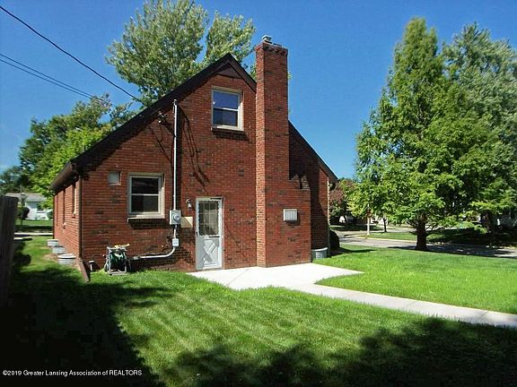 4th image of 1939 Loraine Ave