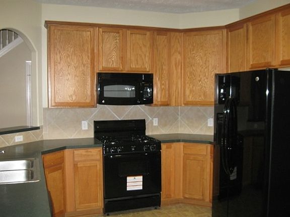 5th image of 12227 Auronia Dr